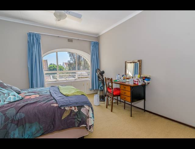 3 BEDROOM DUPLEX TO LET IN BORDEAUX